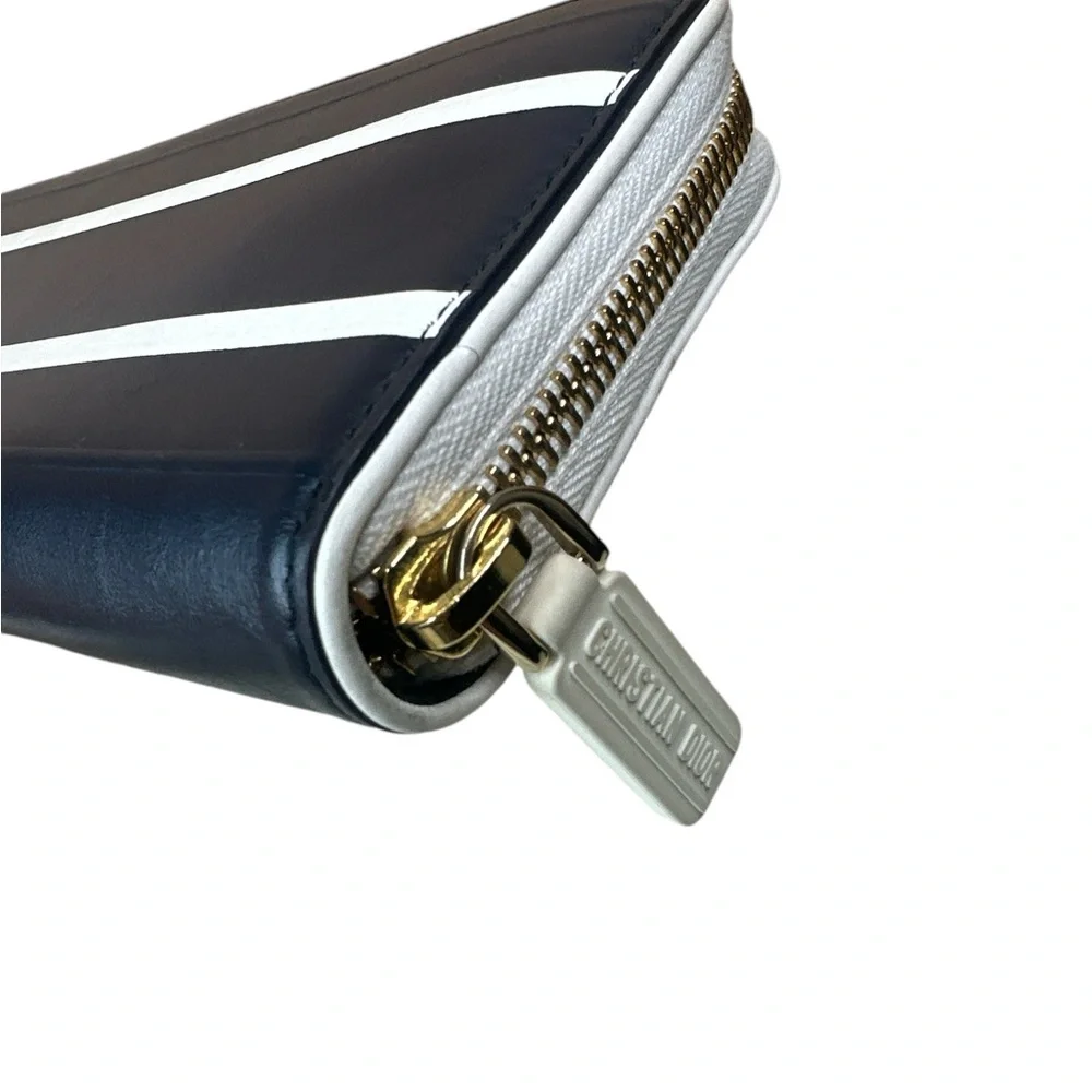 Dior vibe voyager zip wallet